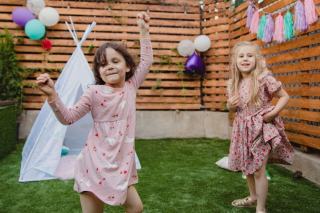 Animation anniversaire enfant : à qui confier la fête ?